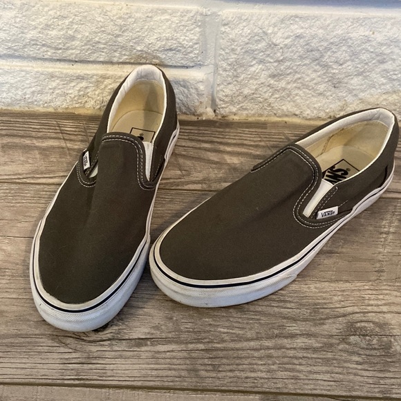 Vans - Picture 2 of 4